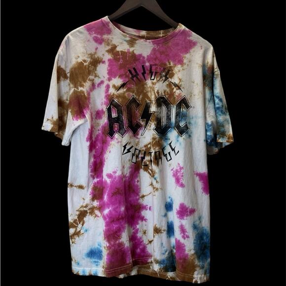 AC/DC High Voltage Graphic Tee Size Large NWOT - Picture 2 of 6